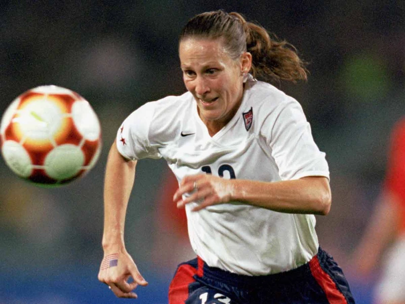 Kristine Lilly đang là cầu thủ nữ có CAP cao nhất với 354 lần